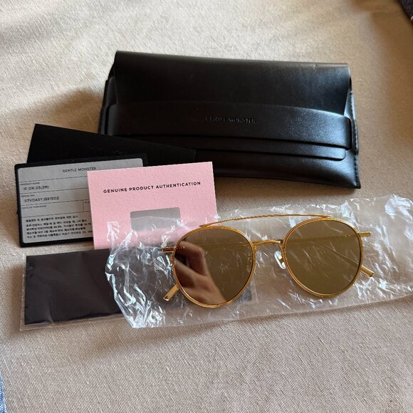 Gentle Monster Sunglasses - Picture 1 of 4